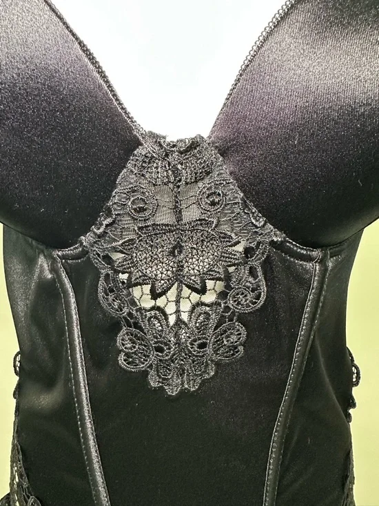 Seven ’Til Midnight Black Satin Lace Bustier Corset Top Sexy Goth Romantic 1X/2X - Picture 3 of 14